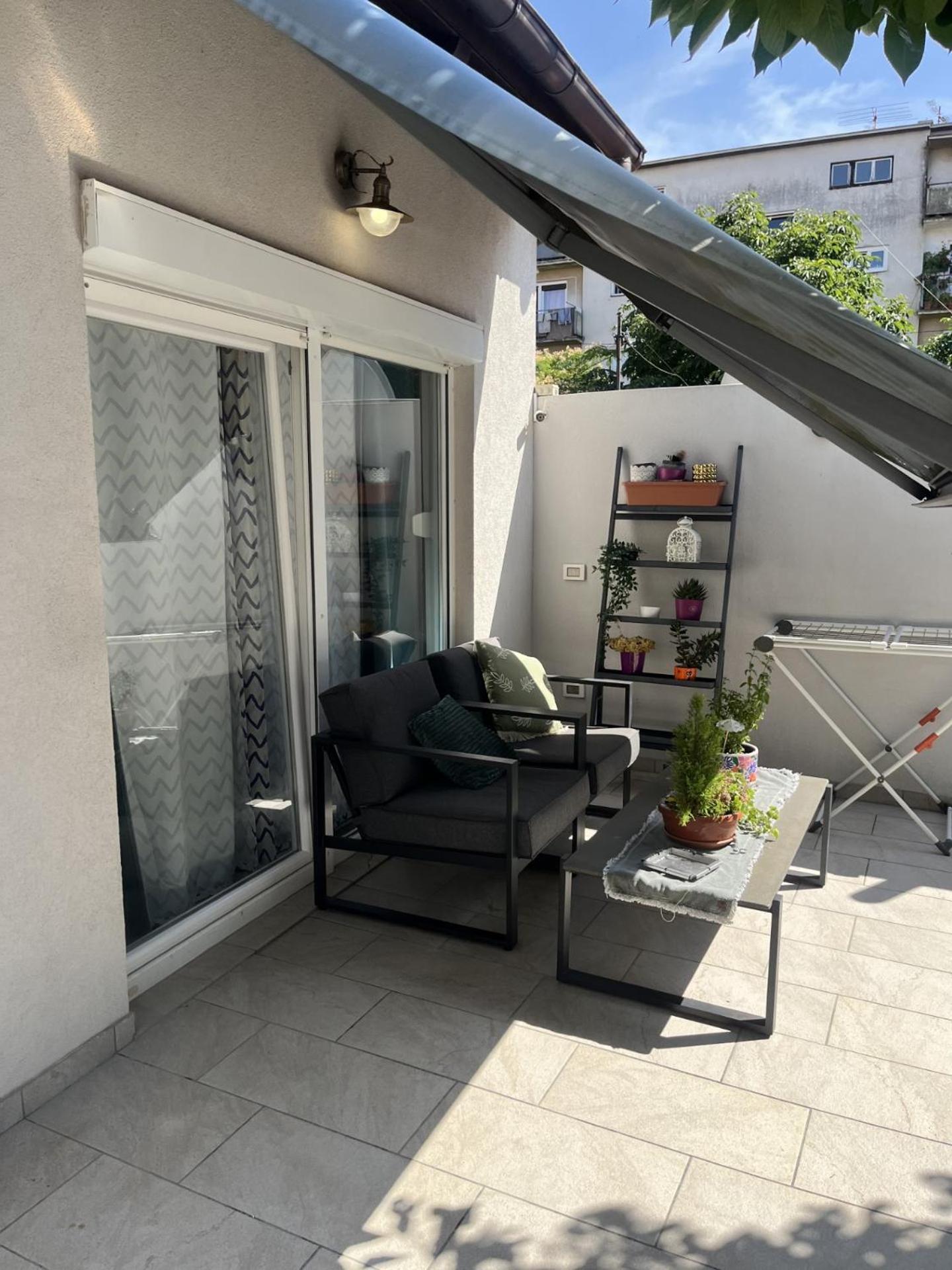 Small House Nea In City Center-With Free Parking Pula Exteriör bild