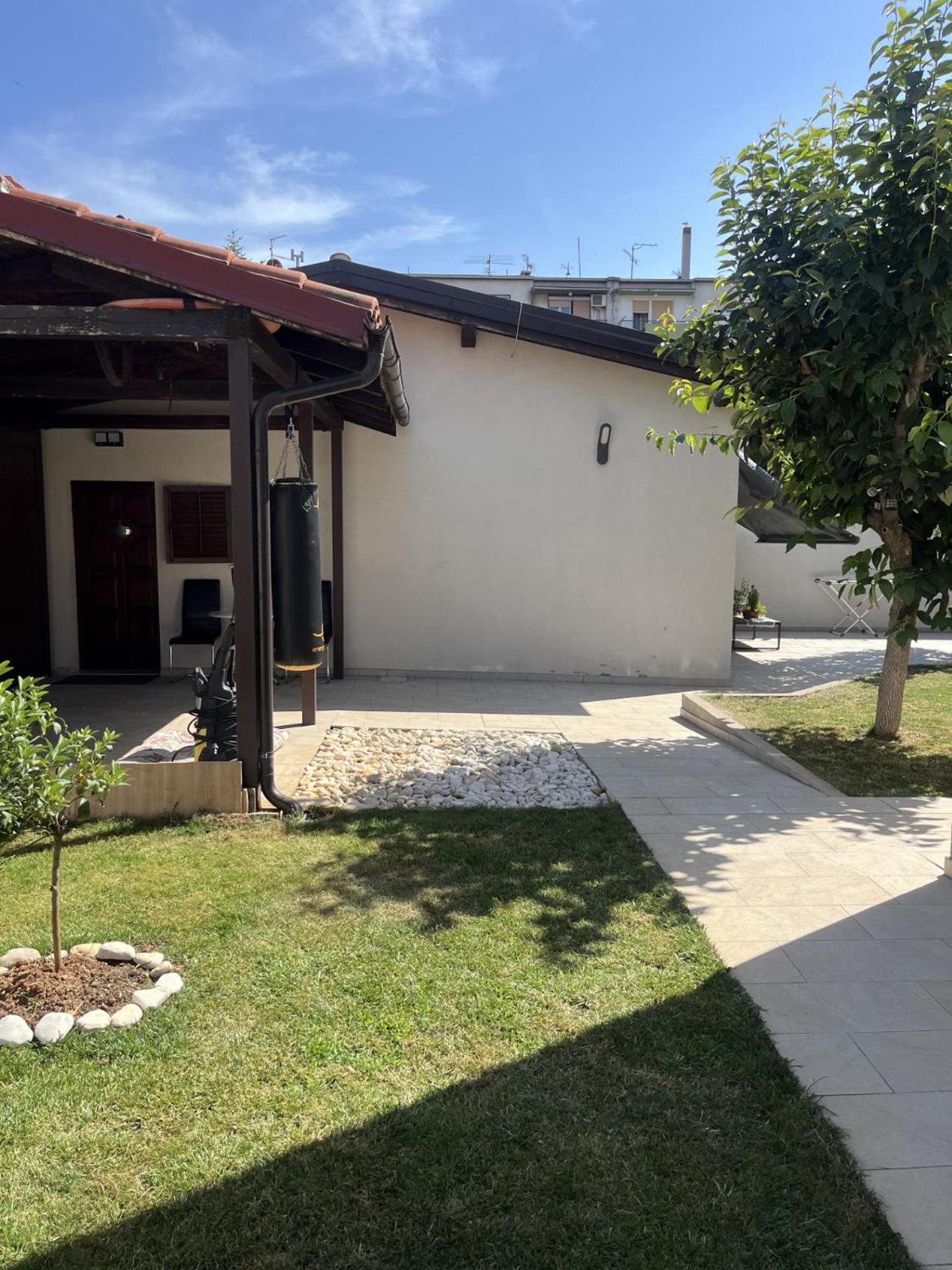 Small House Nea In City Center-With Free Parking Pula Exteriör bild